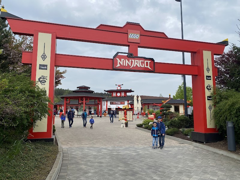 LEGO® NINJAGO® WORLD