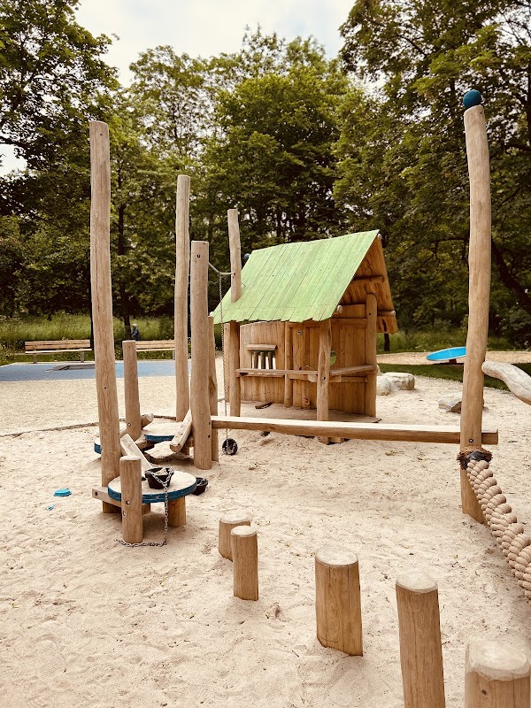 Neuer Spielplatz Burgunderweg 2024