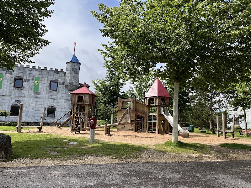 Spielplatz Rote Kletterburg