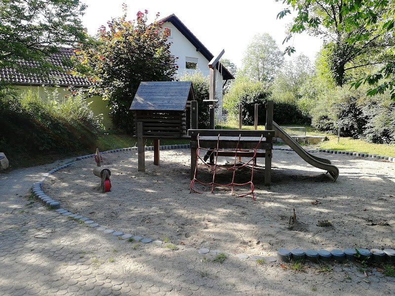 Spielplatz Franz-Lehar-Straße